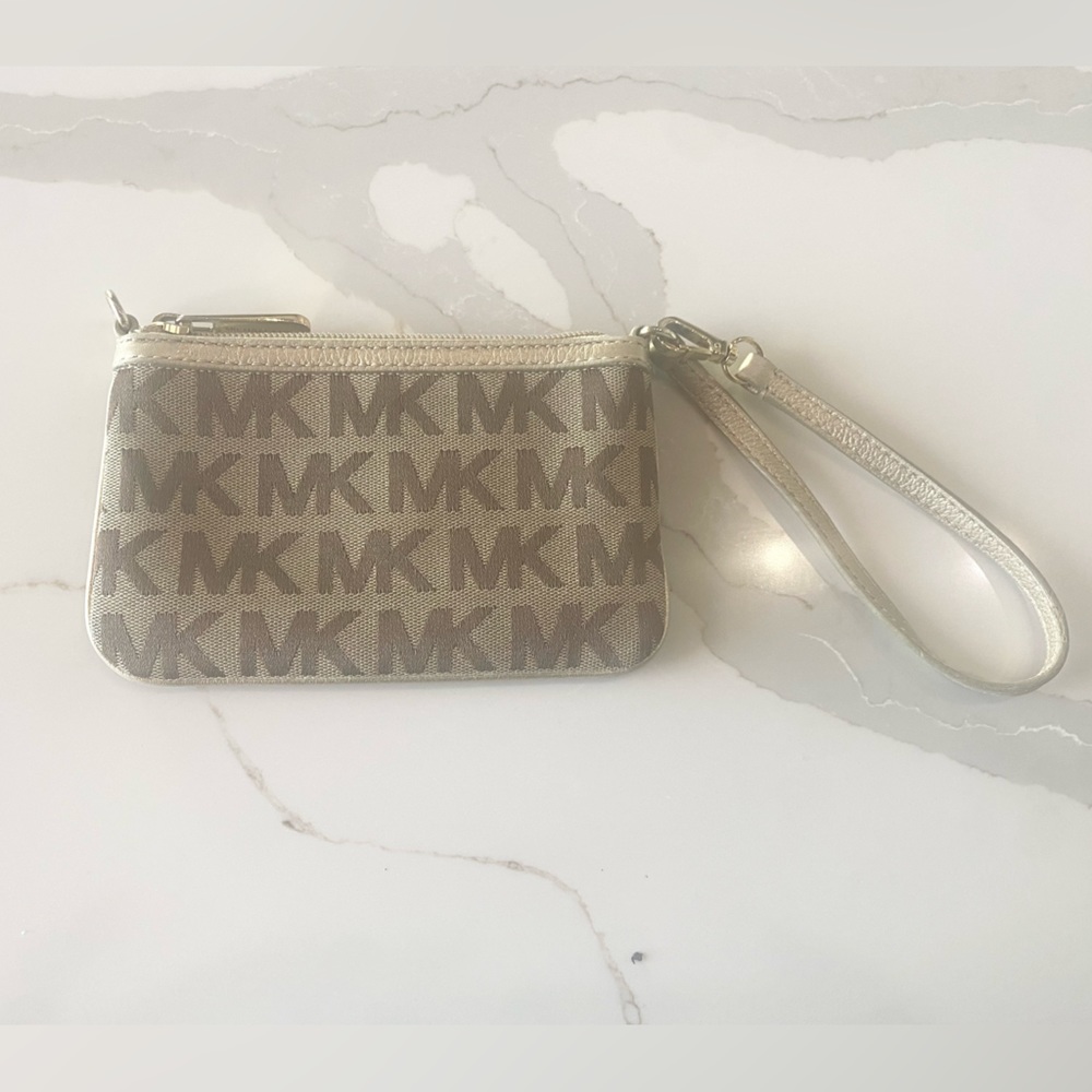 Michael Kors MK Wristlet